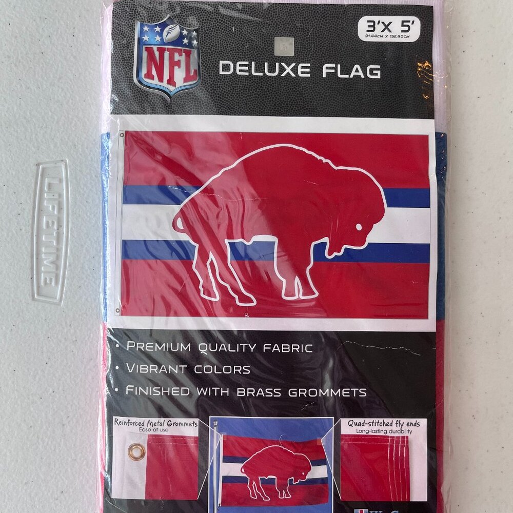 Buffalo Bills Deluxe Flag 3x5 feet with metal grommets